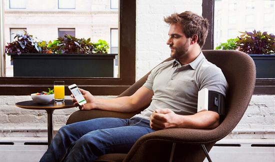 智能血压计亮相:在家就能自我体检