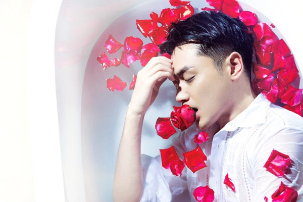 霍政谚唯美大片现暖男魅力